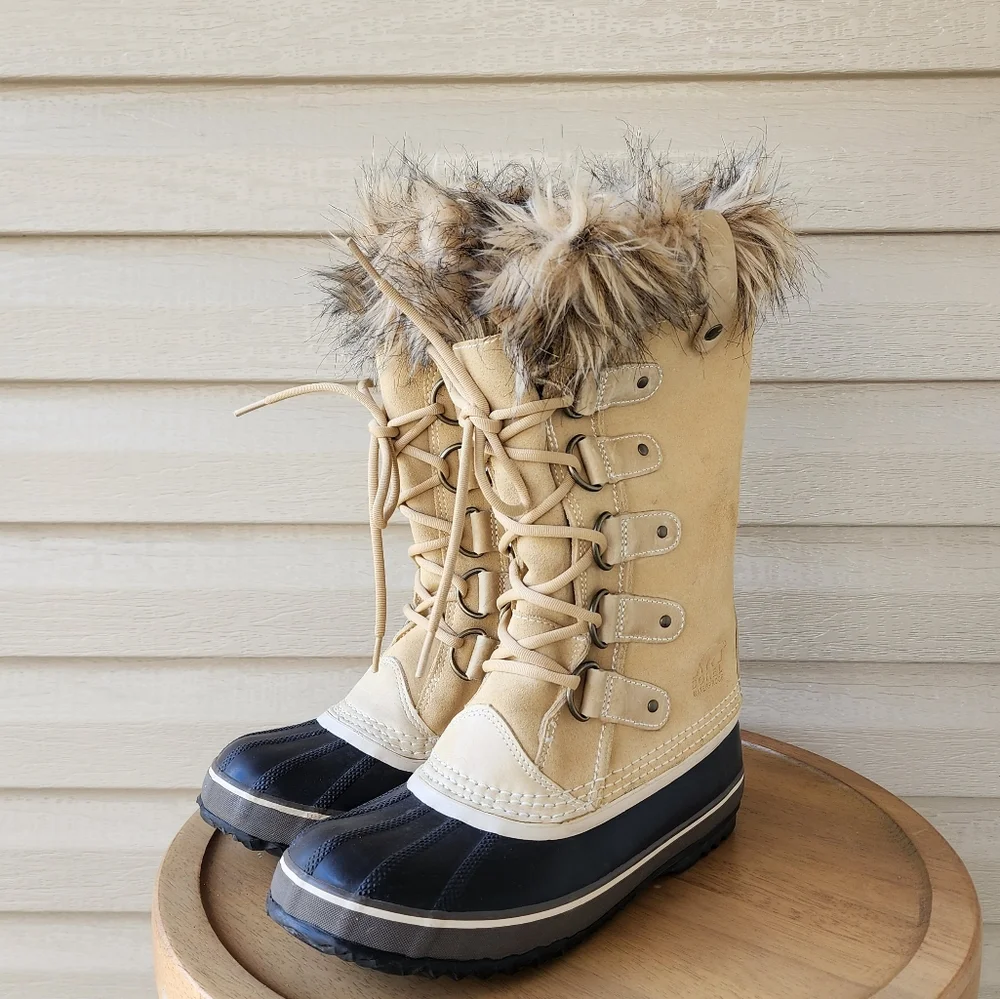 Sorel women's Joan of Arctic snow boots size 7